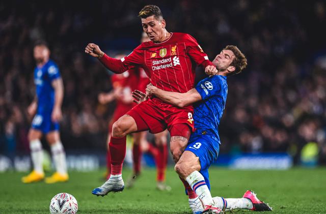 冬窗大戏开启！曼联中场或离队，利物浦寻萨拉赫接班人（冬季转会窗开启：曼联中场或将出走，利物浦物色萨拉赫替身）