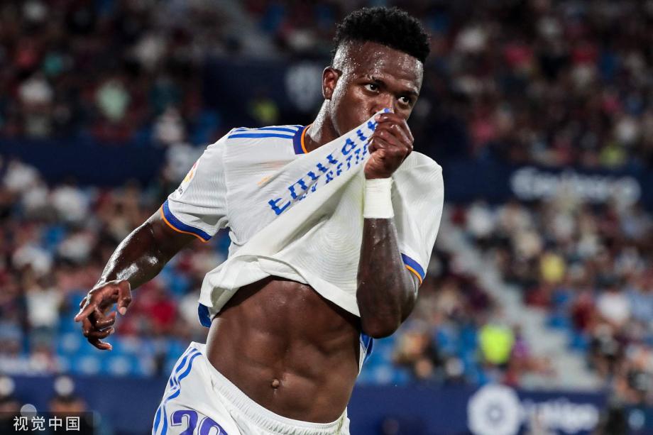 魔笛世界杯参赛次数比梅罗少一届，因克罗地亚缺席2010（克罗地亚无缘2010，魔笛世界杯出场数少于梅罗一届）