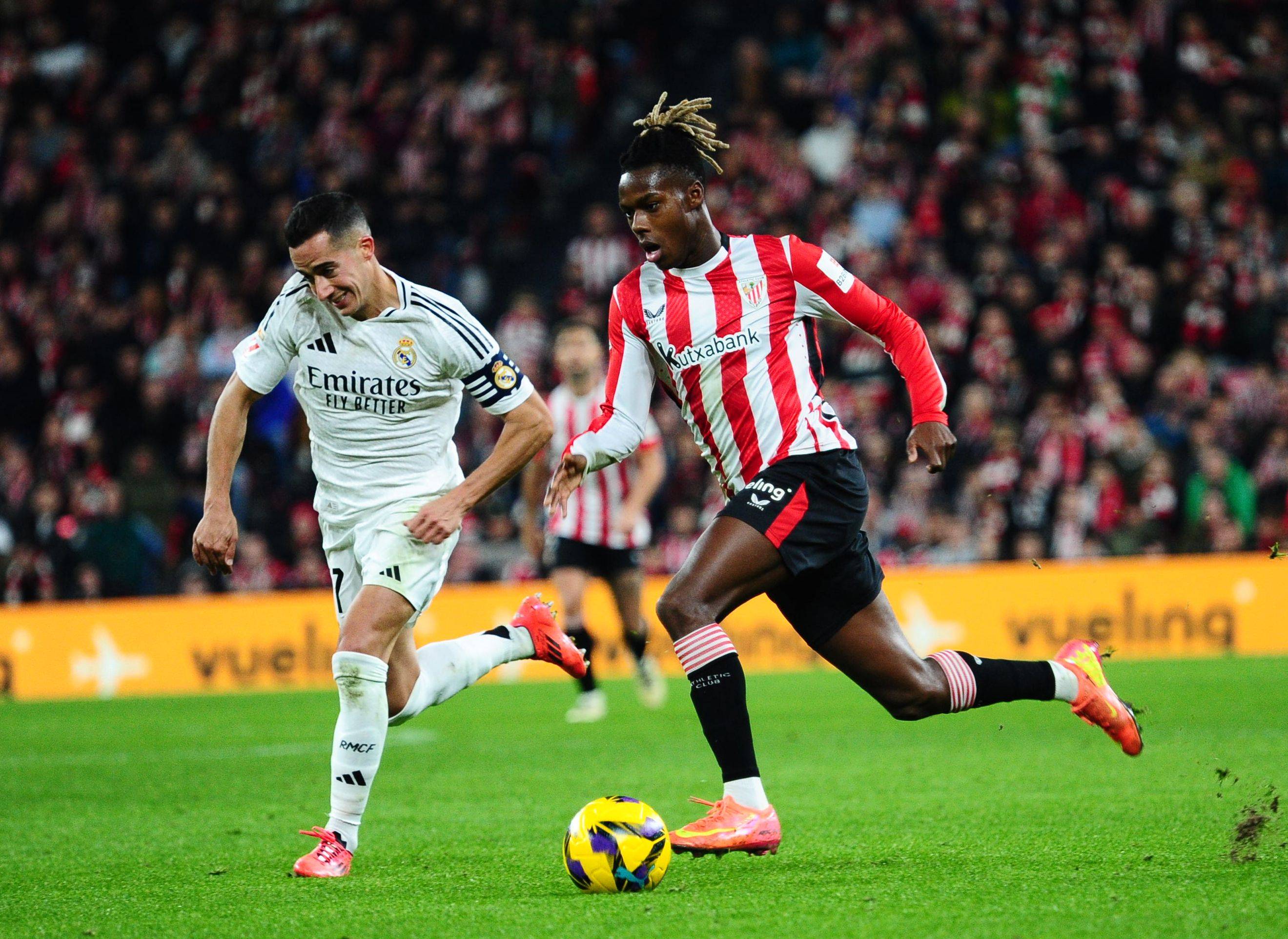 皇马盯上拜仁铁卫！2000万年薪要价令人惊喜，白衣军团再现零元购（皇马盯上拜仁铁卫：2000万年薪要价惊喜，白衣军团或再现自由转会神操作）