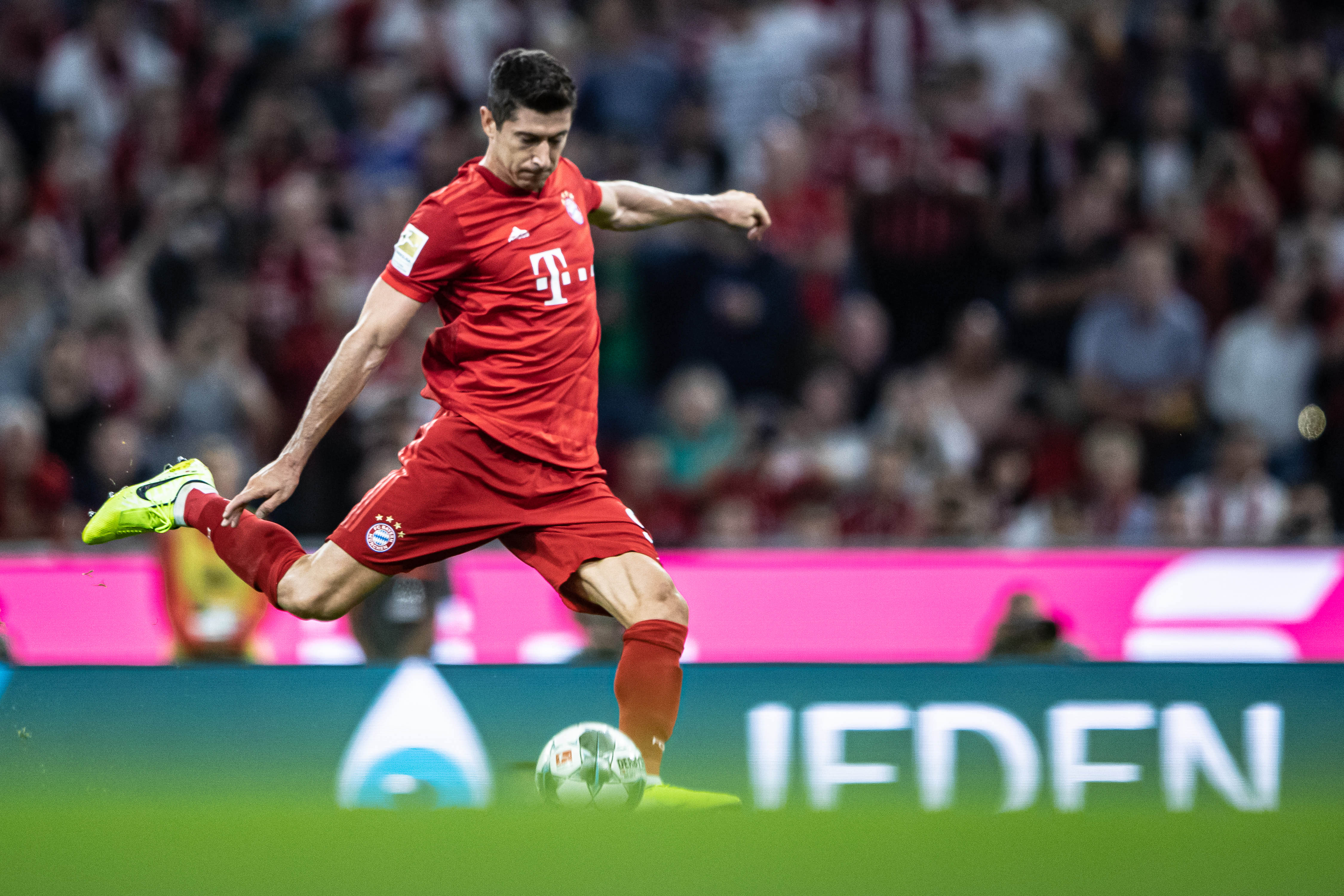 胜利vs阿德莱德首发：约万诺维奇先发、维尔格斯出战（胜利对阵阿德莱德首发公布：约万诺维奇首发，维尔格斯出战）