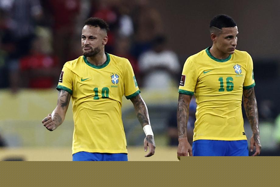 克罗斯评历史最佳11人：C罗左边锋，梅西前腰，马尔蒂尼入选（克罗斯评选史上最佳十一人：C罗左边锋、梅西前腰，马尔蒂尼在列）