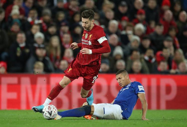 记者：赫伊森等5名后卫缺席皇马训练，阿森西奥遭遇病毒感染（据记者报道，皇马训练赫伊森等5名后卫缺席，阿森西奥感染病毒）